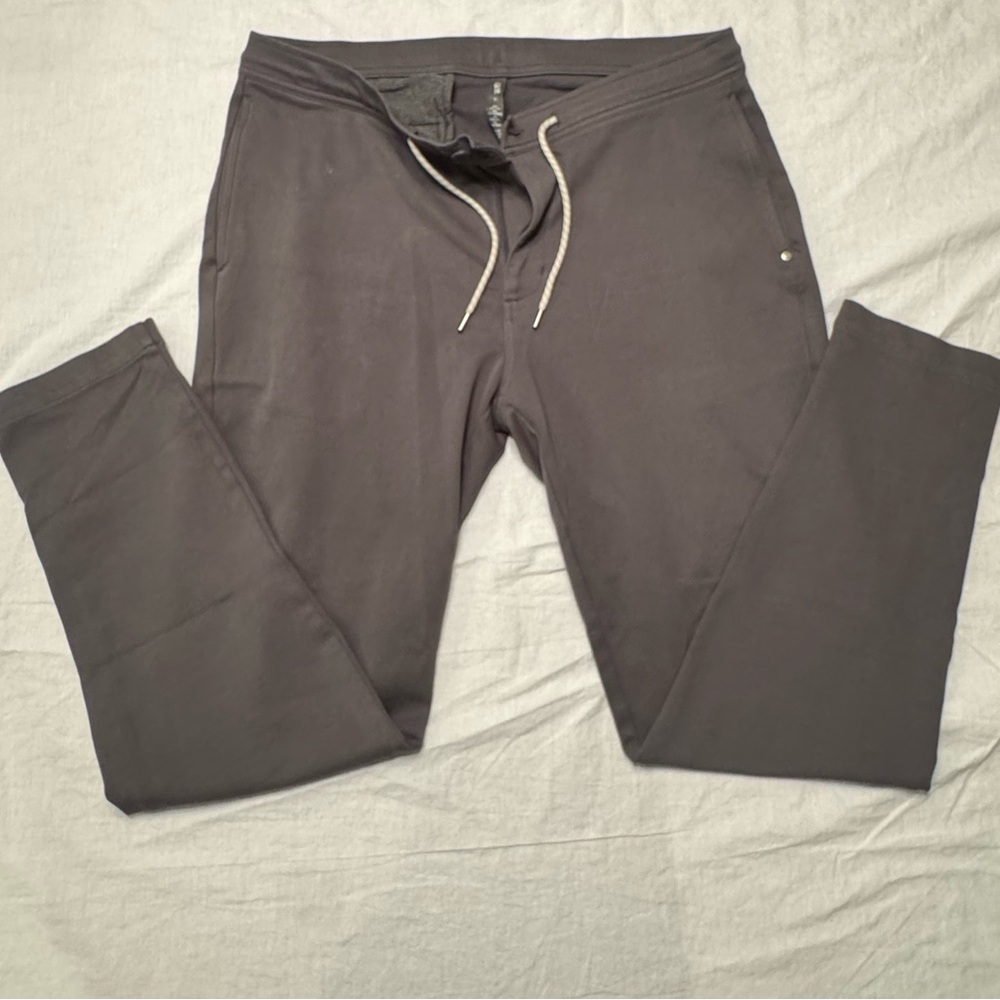 Men's Vuori Gray/Green Casual Pants